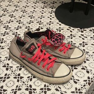 Converse woman Sneakers with Red Laces